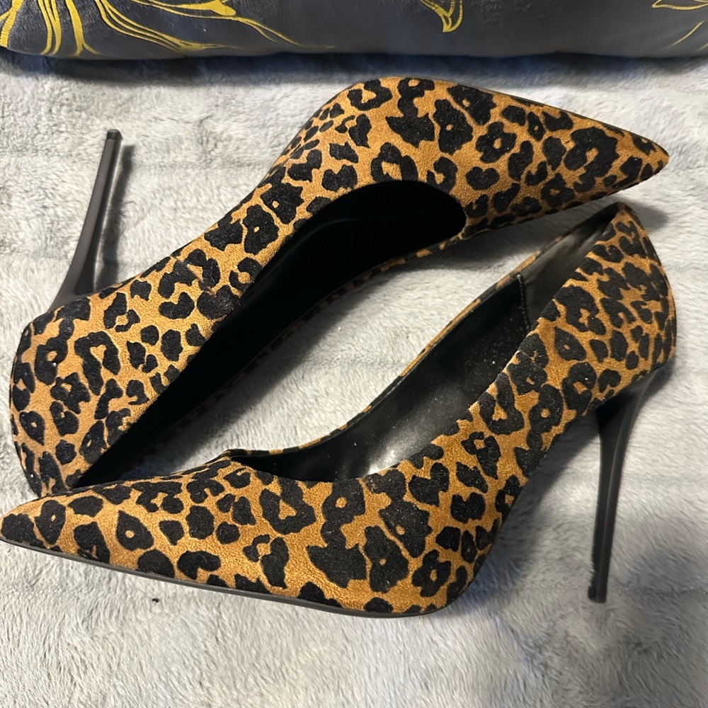 Zara Basic Collection Pump - Picture 2 of 6